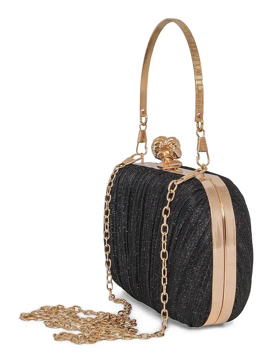 Creased detailed clutch